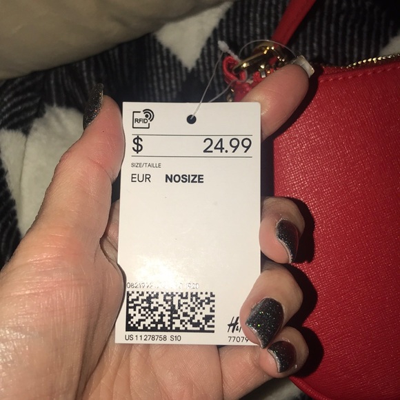 Red Purse - Picture 3 of 3